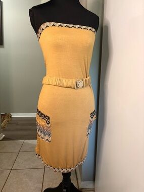 Tab boho 70s inspired Tube dress with chevron pockets and belt